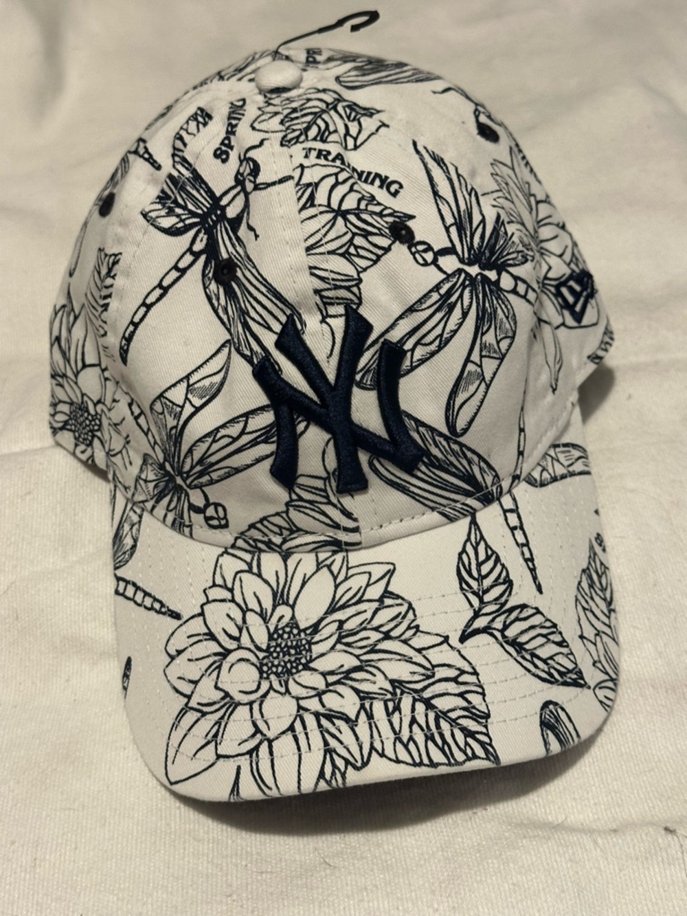 New York Yankees Floral Baseball Cap - White with Navy Embroidery